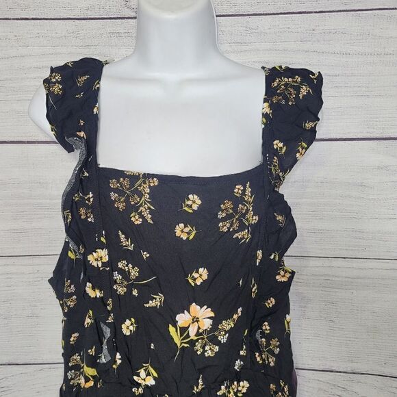 Women's Floral Sleeveless Apron Dress - Picture 3 of 6